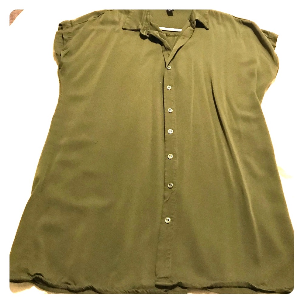 Forever 21 dark green shirt